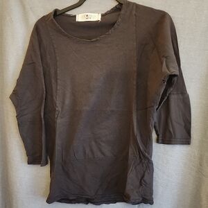 NOT IN RESALE CONDITION Black 3/4 Sleeve Top
